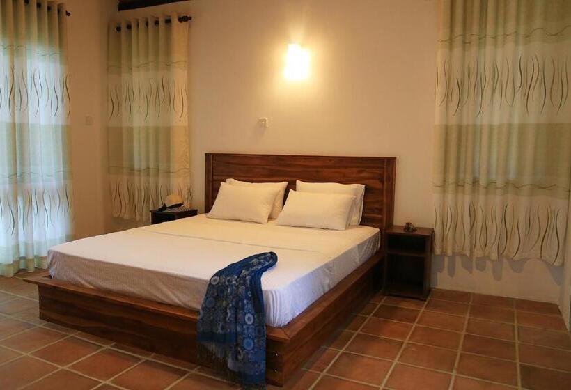 Delüks Oda, Hantara Udawalawa