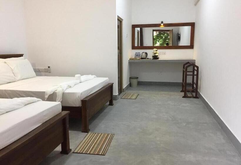 Dört Kişilik Standart Oda, Hantara Udawalawa