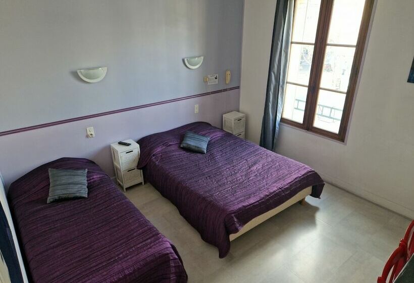 スタンダードトリプルルーム, Hôtel Du Commerce