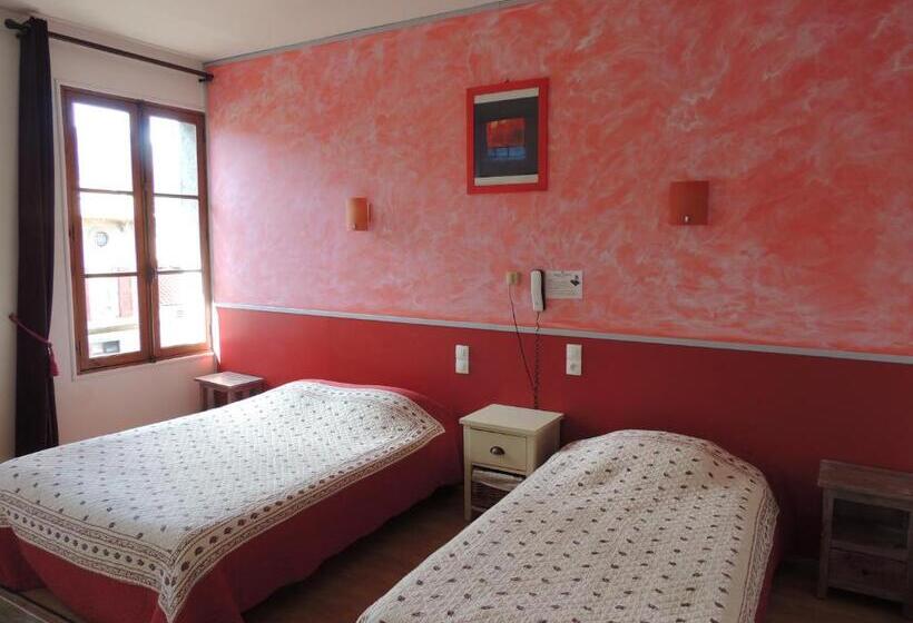 スタンダードトリプルルーム, Hôtel Du Commerce