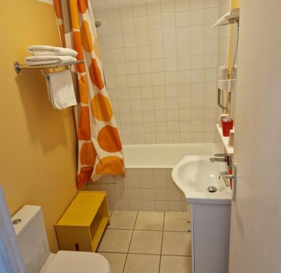 ファミリールーム, Hôtel Du Commerce