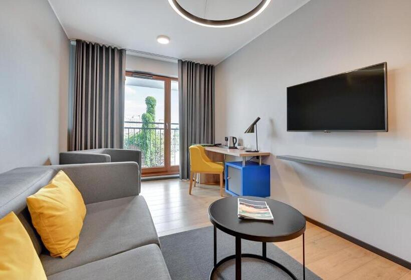 إستديو عائلى, Number One By Grano Gdańsk