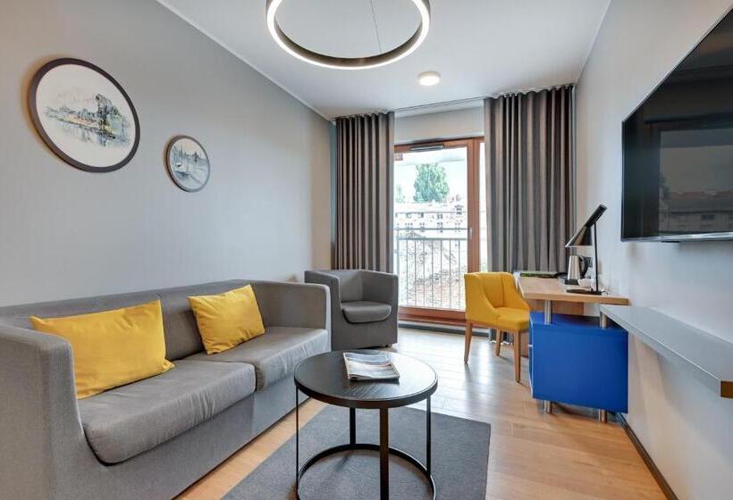 إستديو عائلى, Number One By Grano Gdańsk