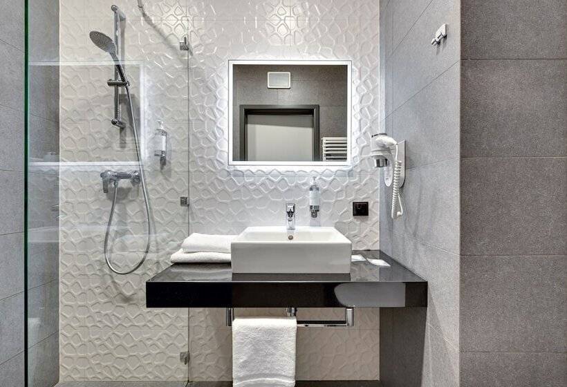 إستديو عائلى, Number One By Grano Gdańsk