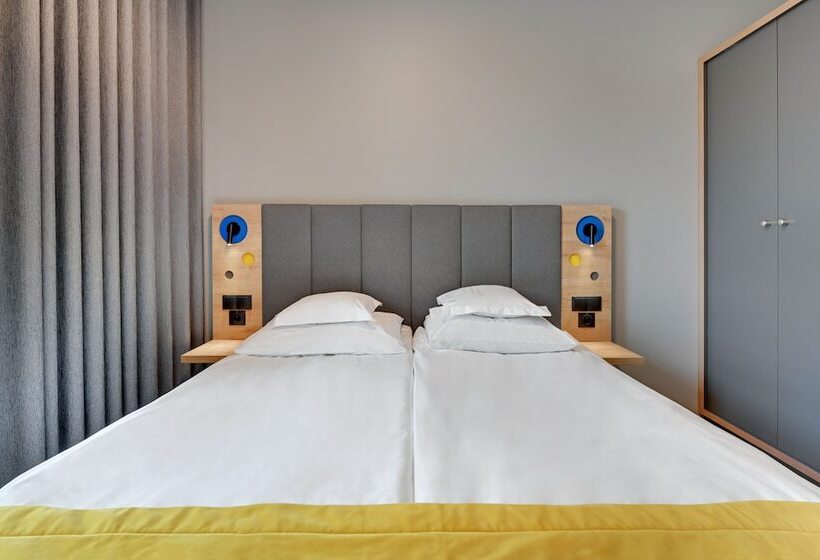 إستديو عائلى, Number One By Grano Gdańsk