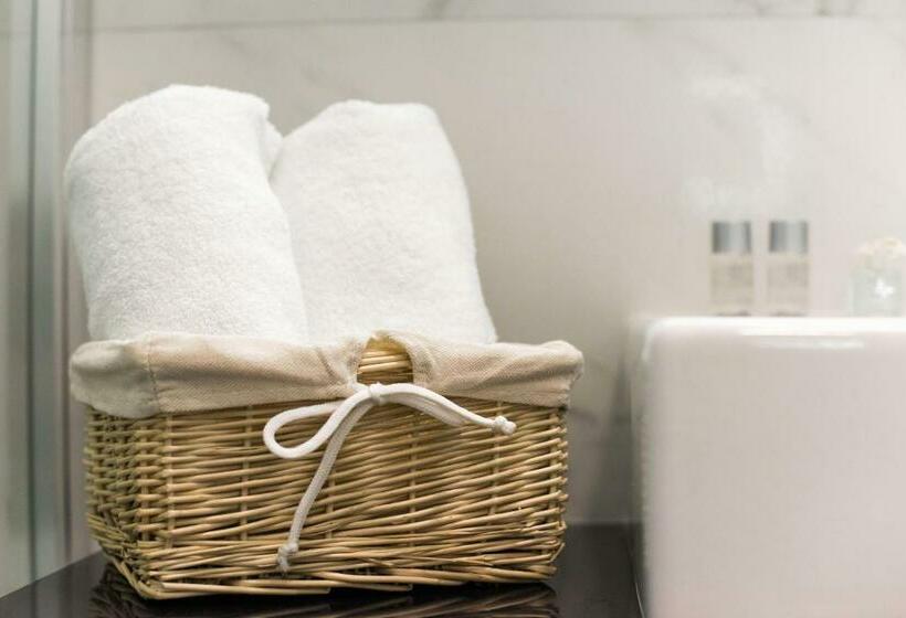 디럭스 트리플 룸, Prima Luce Downtown