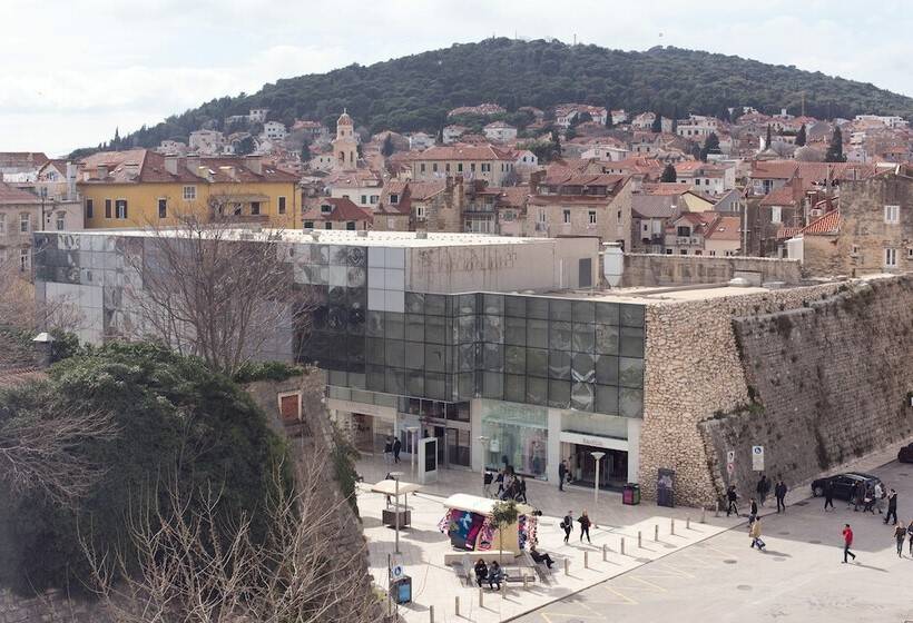 디럭스 스위트, Prima Luce Downtown