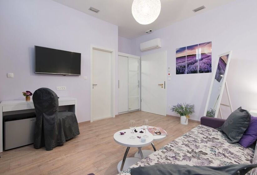 디럭스 트리플 룸, Prima Luce Downtown