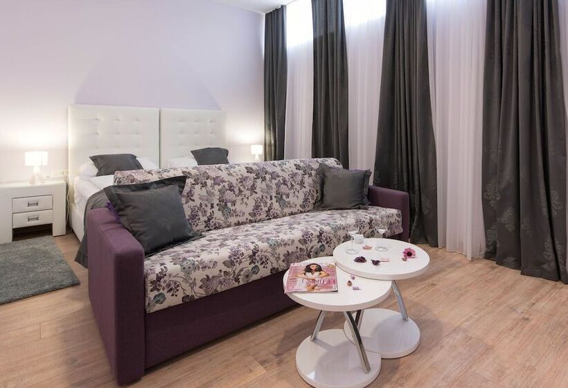 디럭스 트리플 룸, Prima Luce Downtown