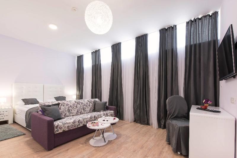 디럭스 트리플 룸, Prima Luce Downtown