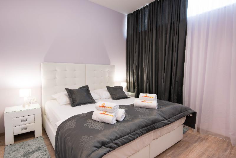 디럭스 트리플 룸, Prima Luce Downtown