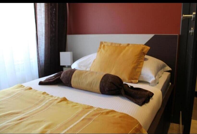 اتاق استاندارد یک نفره, Motel Korzo