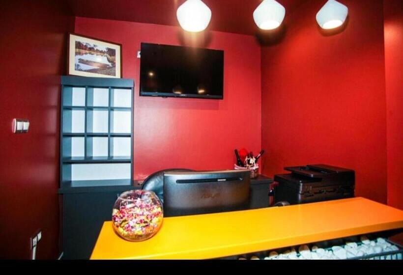 اتاق خانوادگی, Motel Korzo