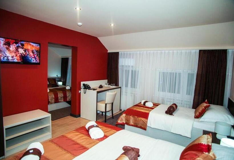 اتاق خانوادگی, Motel Korzo