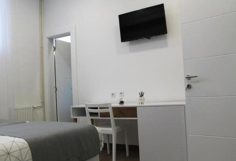 اتاق استاندارد, Motel Korzo