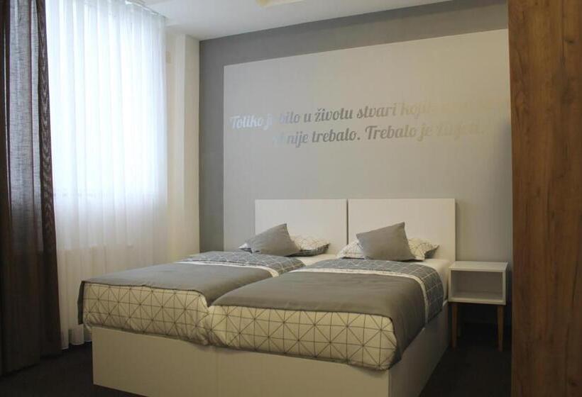 اتاق استاندارد, Motel Korzo