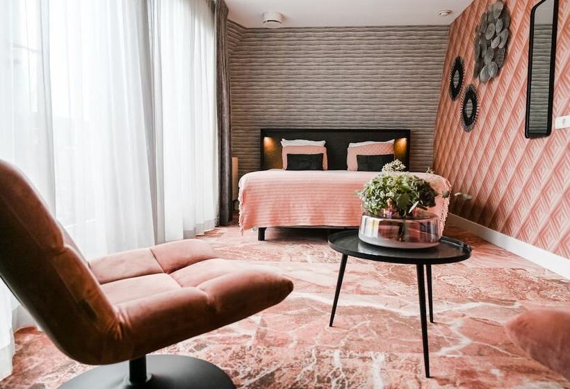 סוויטה, Slot Hotel Schagen