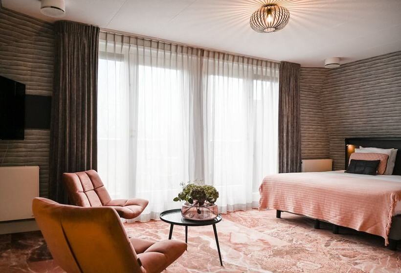 סוויטה, Slot Hotel Schagen