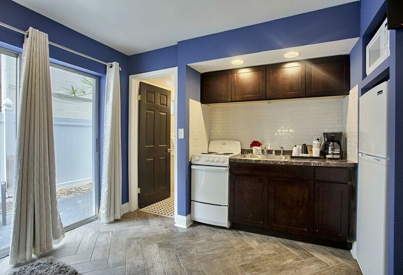 Студия Стандарт, Avalon Hotel Downtown St. Petersburg