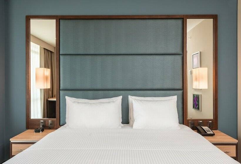 Habitació Estàndard Llit Matrimoni, Hilton Garden Inn Bogota Airport