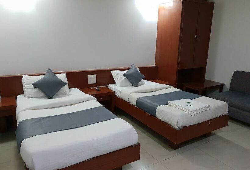 豪华房间, Pleasure Inn