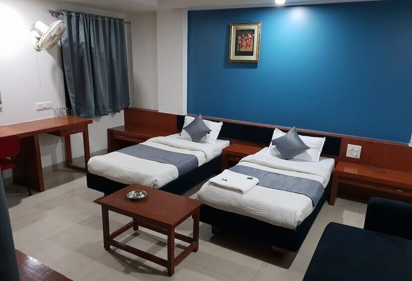 豪华房间, Pleasure Inn