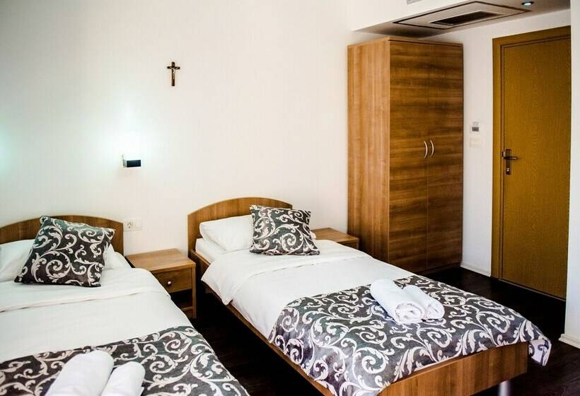 اتاق استاندارد, Villa Monako