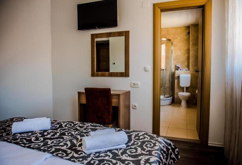 اتاق استاندارد, Villa Monako