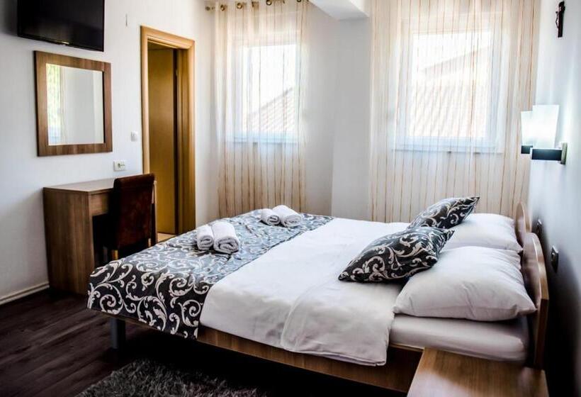 اتاق استاندارد, Villa Monako