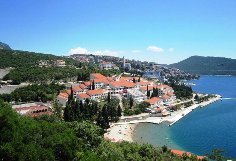 اتاق استاندارد با بالکن, Zenit Neum