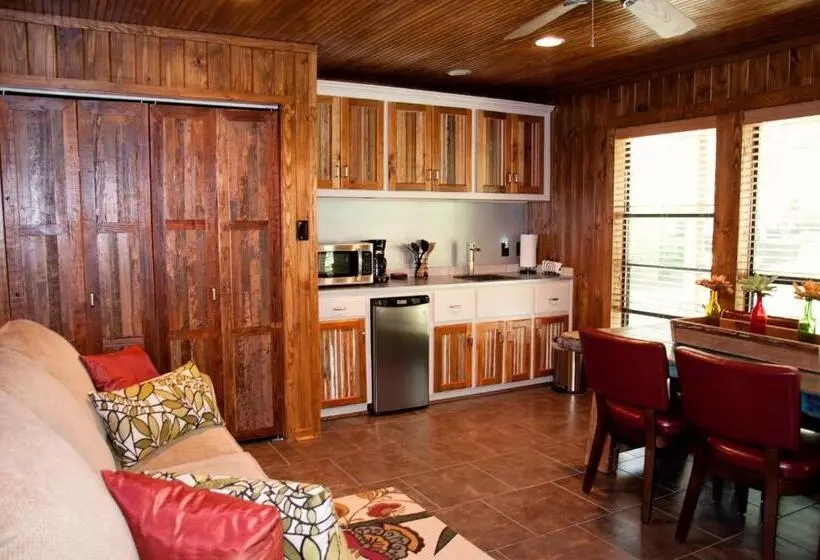 1ベッドルームアパートメント, Live Oaks Bed And Breakfast