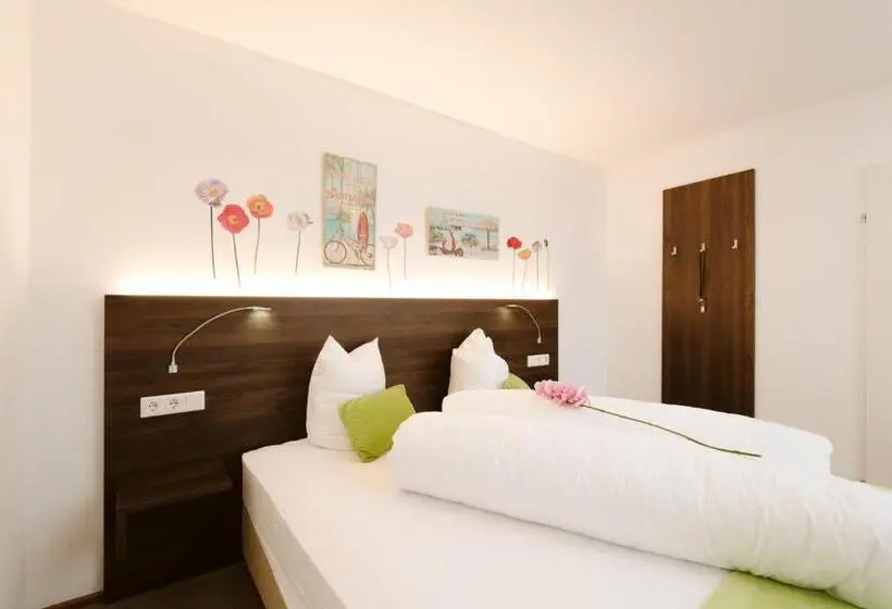 スーペリアールーム, Velden24   Create Your Own Stay