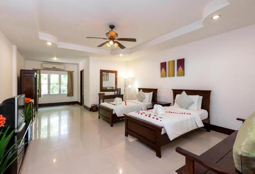 اتاق سوپریور با چشم‌انداز باغ, Racha Island Resort