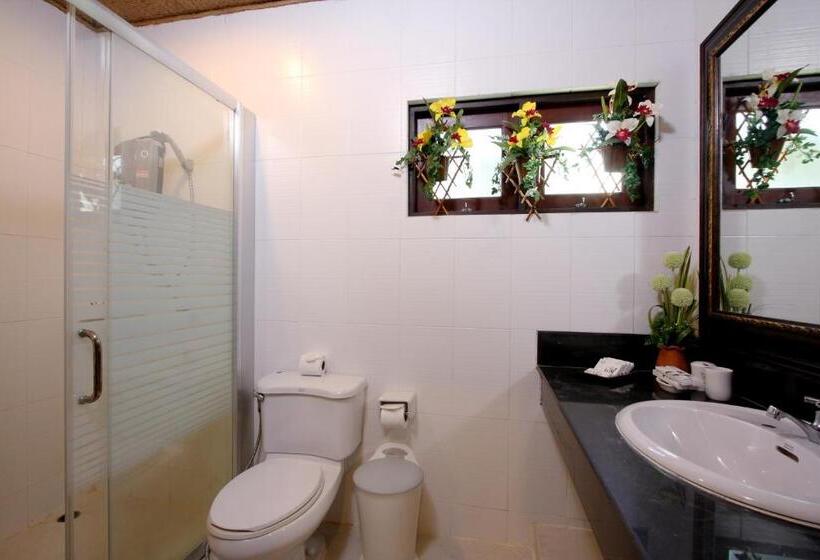 اتاق استاندارد چهار تخته با چشم‌انداز دریا, Racha Island Resort