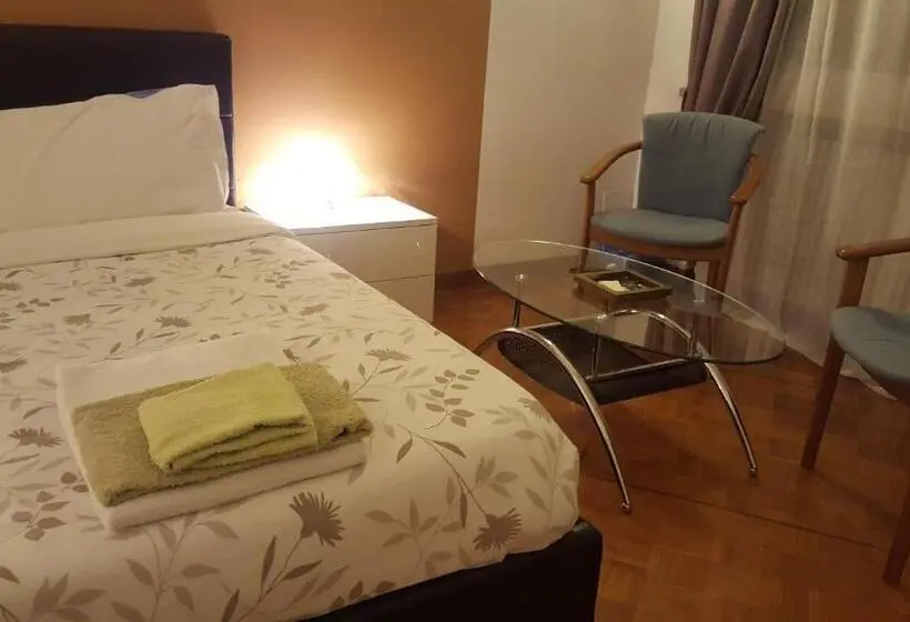 اتاق استاندارد با سرویس بهداشتی مشترک, B&b In Arena L' Opera