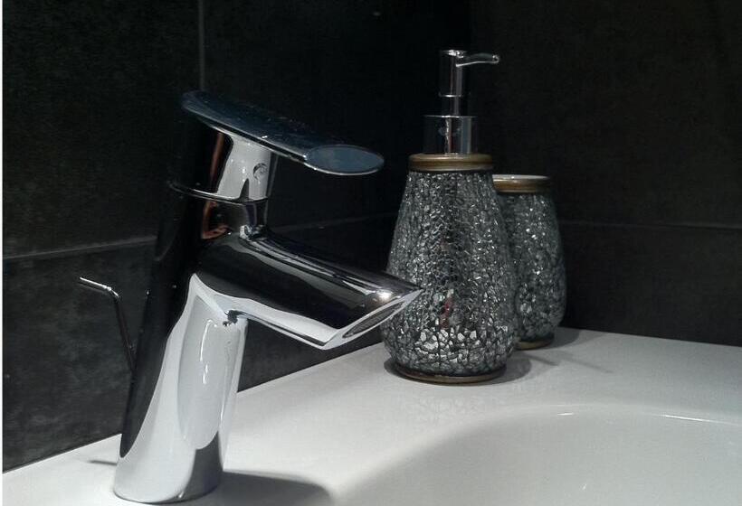 اتاق استاندارد, 3jolie