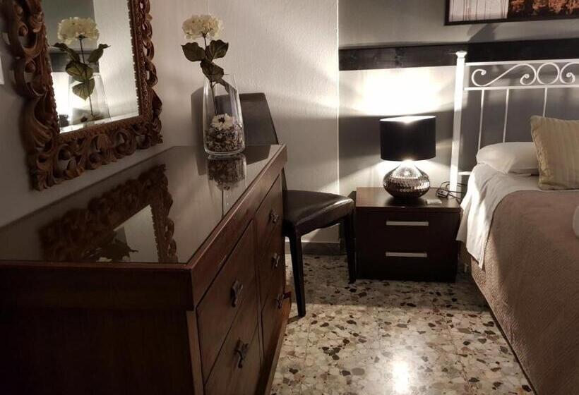 اتاق استاندارد با سرویس بهداشتی مشترک, 3jolie