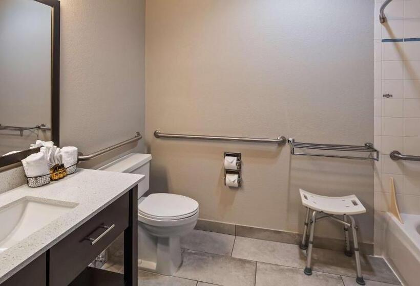 غرفة قياسية سرير ملكى لذوى الإحتياجات الخاصة, Baymont By Wyndham Moses Lake