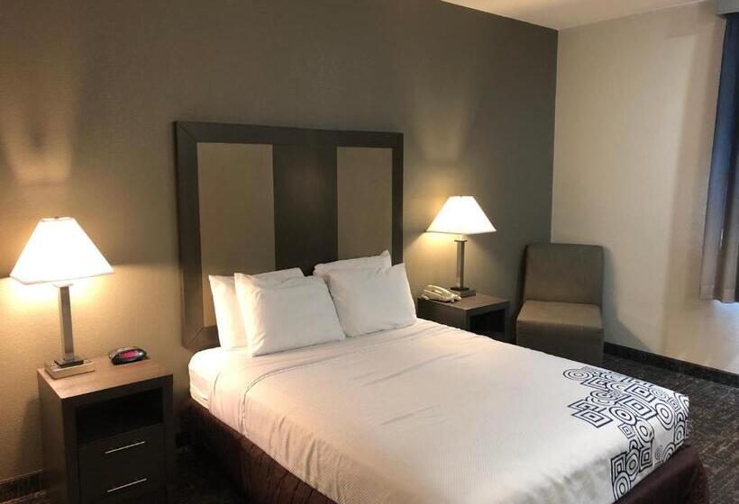 غرفة قياسية سرير ملكى لذوى الإحتياجات الخاصة, Baymont By Wyndham Moses Lake