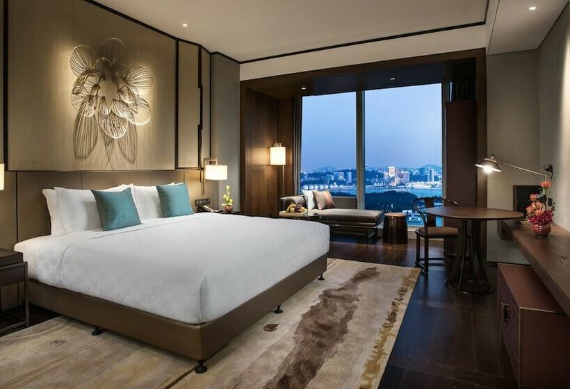 חדר ביזנס, Hualuxe Xiamen Haicang Habour View   An Ihg
