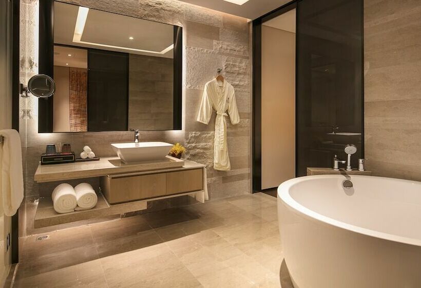 חדר ביזנס, Hualuxe Xiamen Haicang Habour View   An Ihg