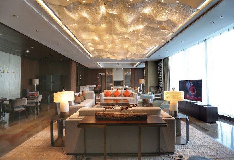 סוויטה נשיאותית, Hualuxe Xiamen Haicang Habour View   An Ihg