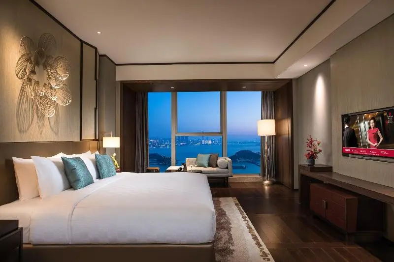 シングルデラックスルーム, Hualuxe Xiamen Haicang Habour View An Ihg