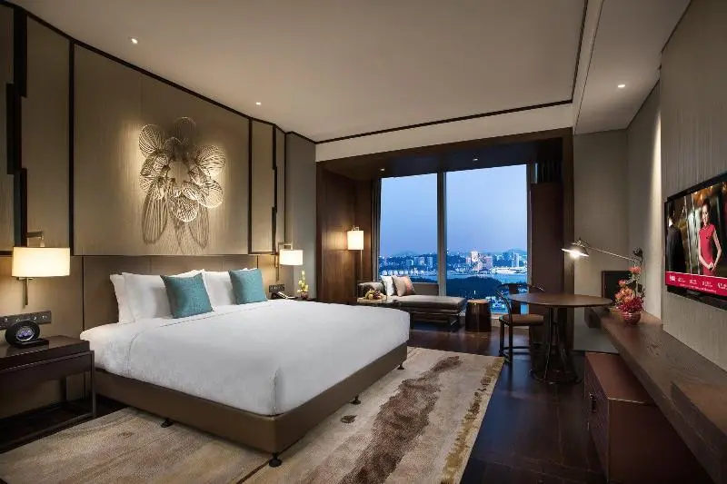 シングルデラックスルーム, Hualuxe Xiamen Haicang Habour View An Ihg