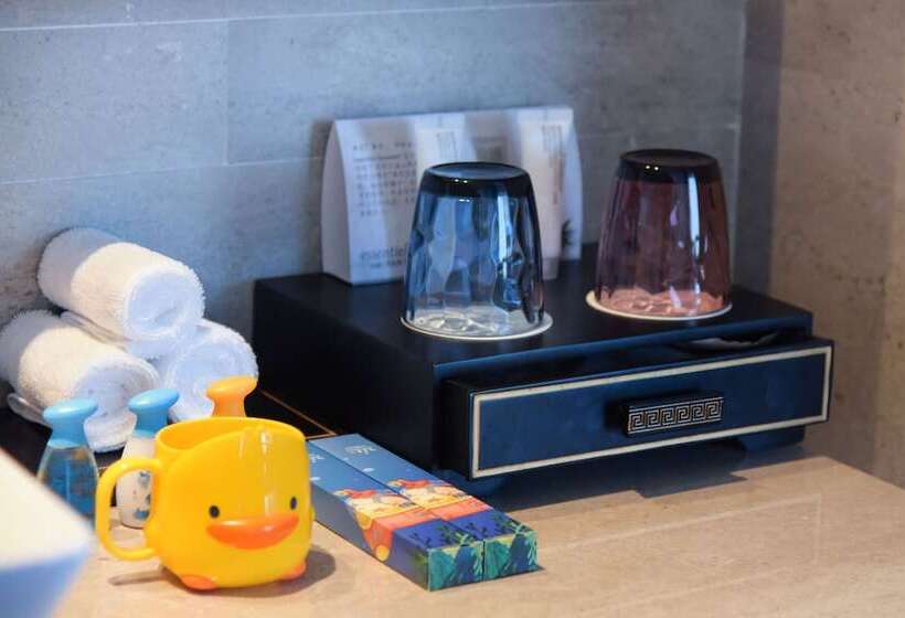 חדר סטנדרט מיטה זוגית עם נוף, Hualuxe Xiamen Haicang Habour View   An Ihg