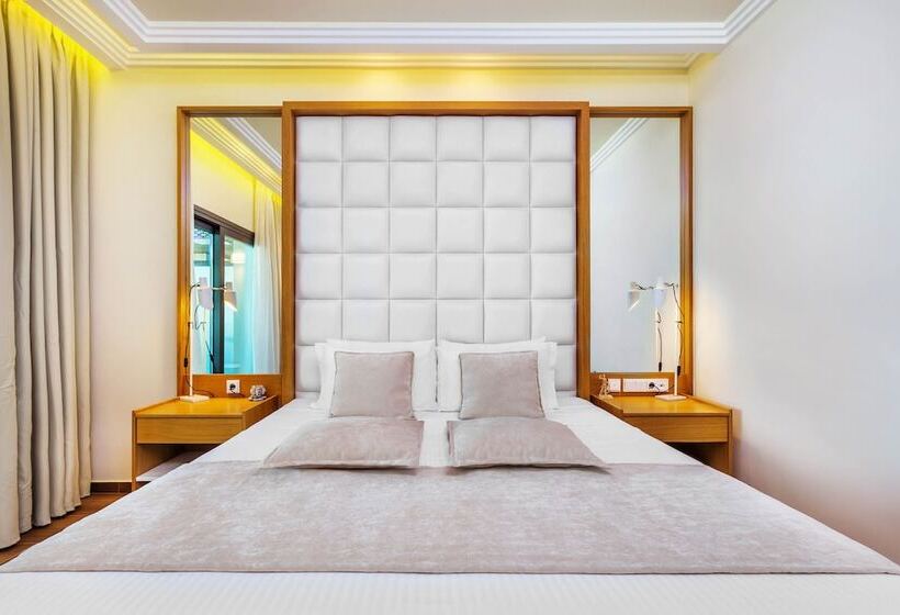 غرفة قياسية مطلّة علي البحر, Porto Marine