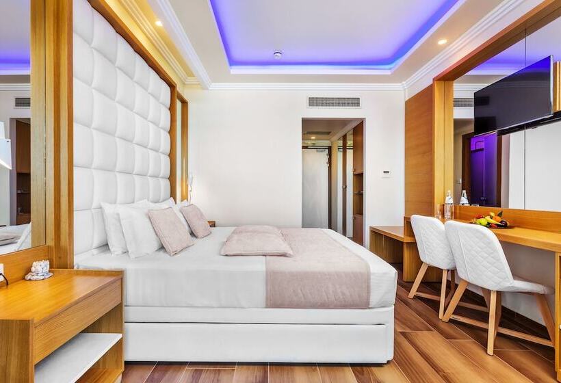 غرفة قياسية مطلّة علي البحر, Porto Marine