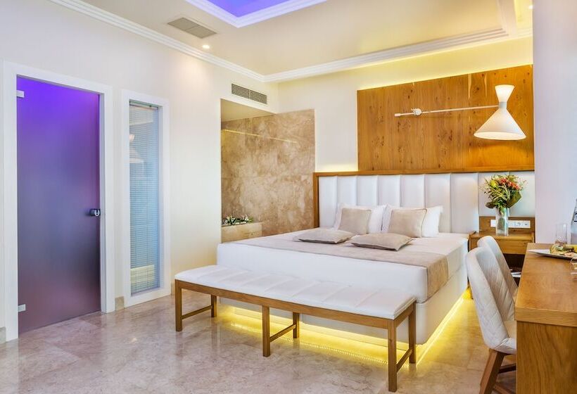 جناح مطلّ علي البحر, Porto Marine