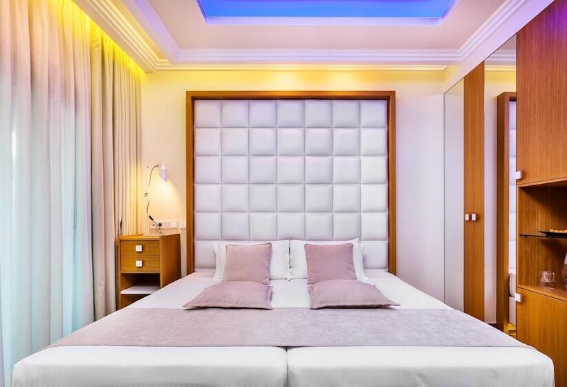 غرفة قياسية مطلة على المدينة, Porto Marine