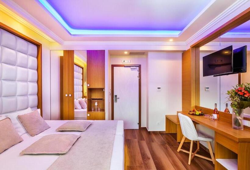 غرفة قياسية مطلّة علي البحر, Porto Marine